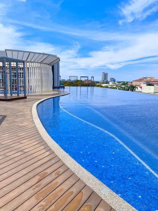 Netflix 2 Bedroom Troika Kota Bharu Homestay 1812 المظهر الخارجي الصورة